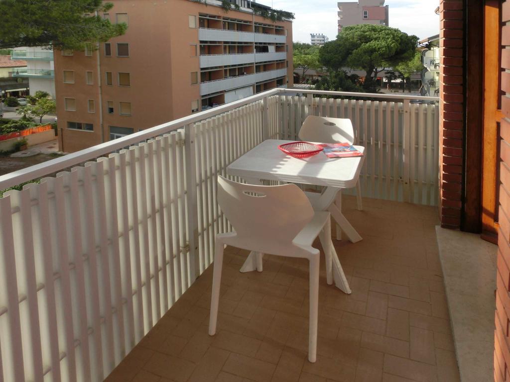 Apartamento Elena Lignano Sabbiadoro Exterior foto
